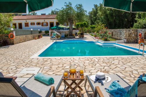livadi-pool-1