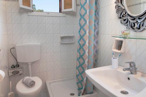 livadi_3-bathroom