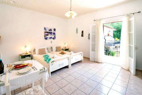 livadi_5_2_single_beds