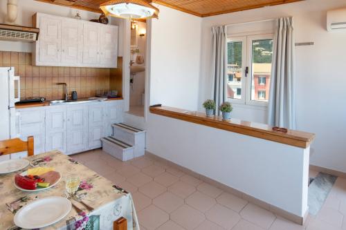ocean-breeze-kitchen-2