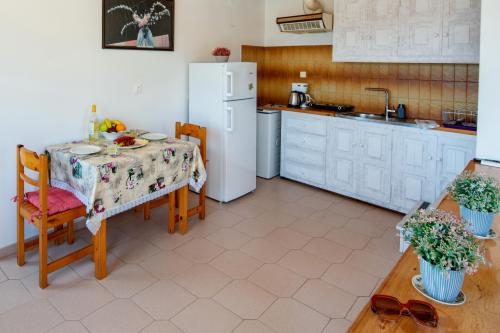 ocean-breeze-kitchen