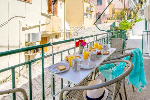seascape-ground-floor-apt-balcony
