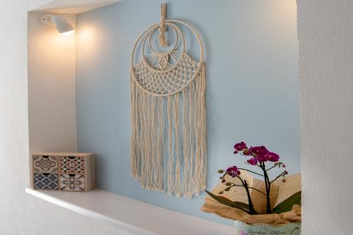 seascape_1st-floor-apt--wall-decor-2