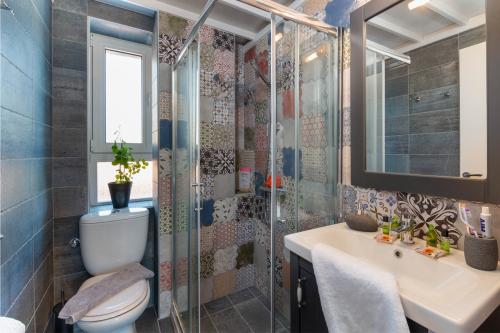 seatales-bathroom