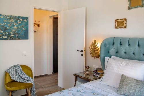 seatales-bedroom