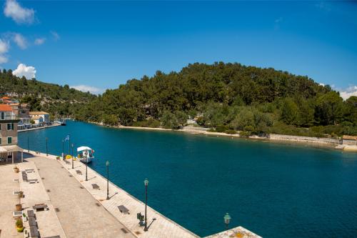 seatales-port-view