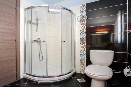 villa-terra-del-nonno-1st-floor-bath-2