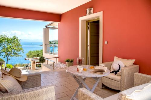 villa-terra-del-nonno-1st-floor-entance-balcony